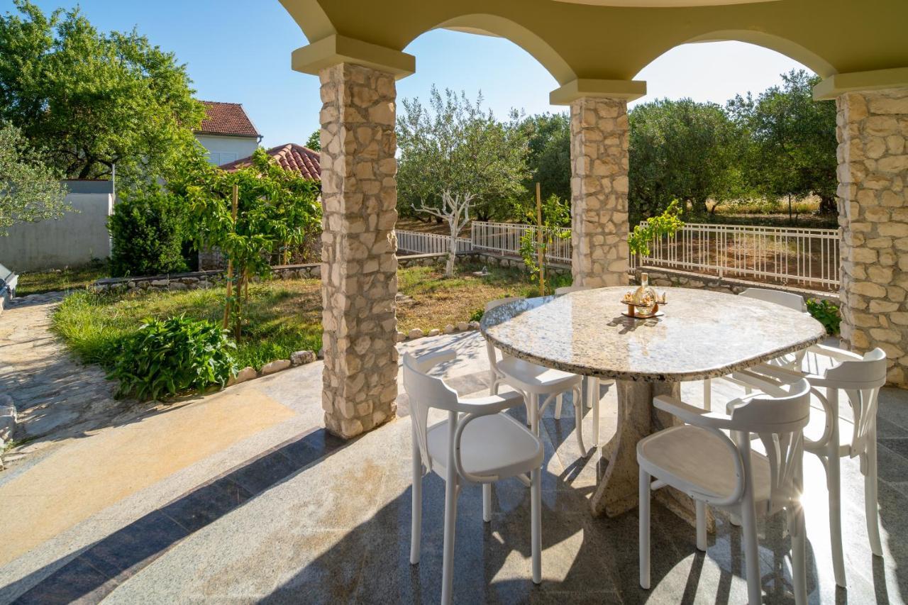 Willa Lusi House Sveti Filip i Jakov Zewnętrze zdjęcie